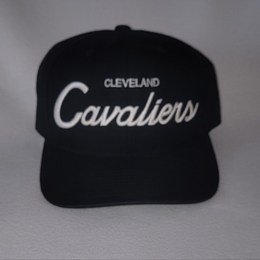 Cleveland Cavaliers Mitchell and Ness black snap back